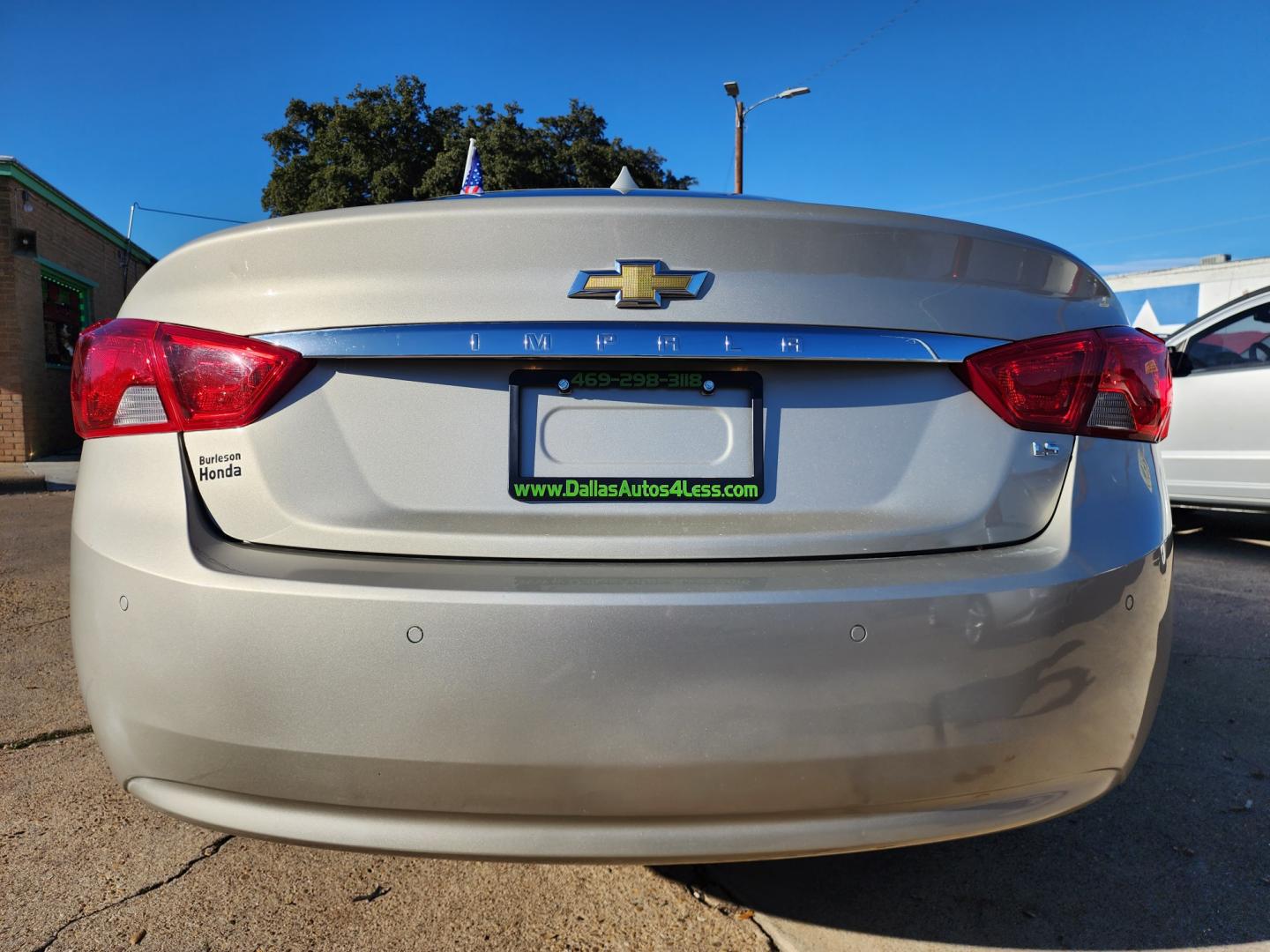 2014 GOLD Chevrolet Impala LS (2G11Y5SL5E9) , AUTO transmission, located at 2660 S.Garland Avenue, Garland, TX, 75041, (469) 298-3118, 32.885551, -96.655602 - Welcome to DallasAutos4Less, one of the Premier BUY HERE PAY HERE Dealers in the North Dallas Area. We specialize in financing to people with NO CREDIT or BAD CREDIT. We need proof of income, proof of residence, and a ID. Come buy your new car from us today!! This is a very well cared for 2014 Ch - Photo#5